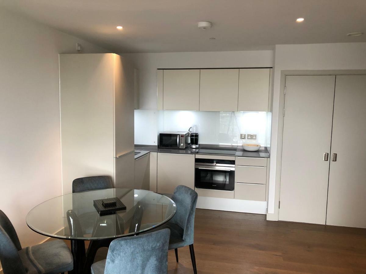 Eye Suites Apartment